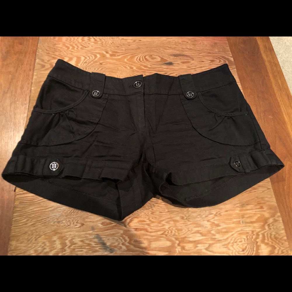 Women’s Black Cuffed Cotton Blend Shorts